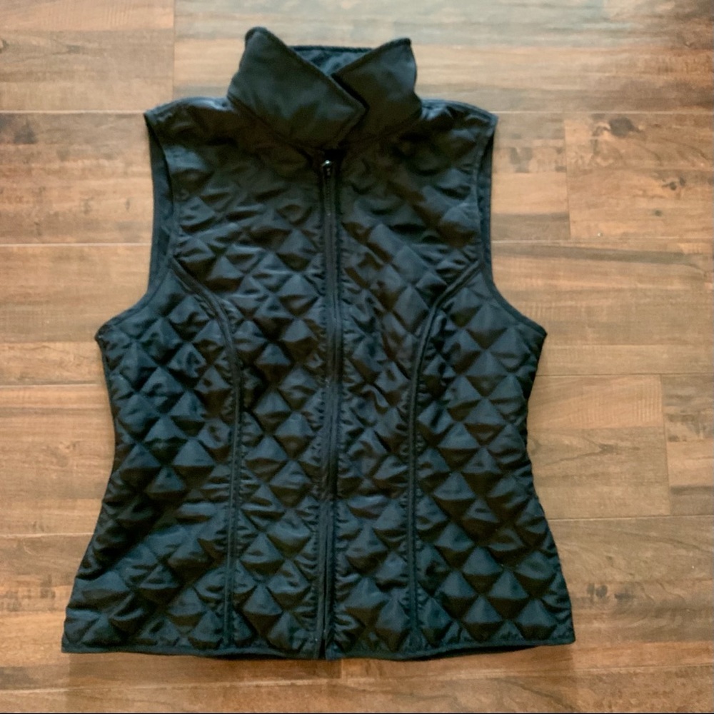 AGB Black Quilted  Full Zip Vest W/ removable collar SZ-Small
